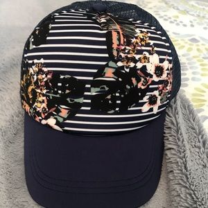 Roxy hat (girls)